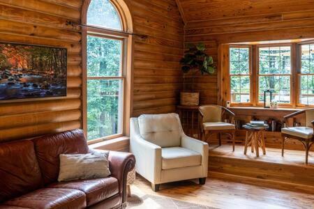 Cozy 2 Bedroom Cabin Nestled In Wooded Hideaway Monterey Luaran gambar