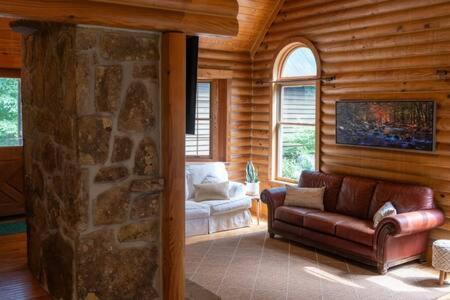Cozy 2 Bedroom Cabin Nestled In Wooded Hideaway Monterey Luaran gambar