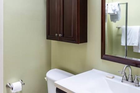 Cozy 2 Bedroom Cabin Nestled In Wooded Hideaway Monterey Luaran gambar