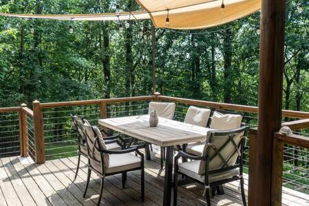 Cozy 2 Bedroom Cabin Nestled In Wooded Hideaway Monterey Luaran gambar